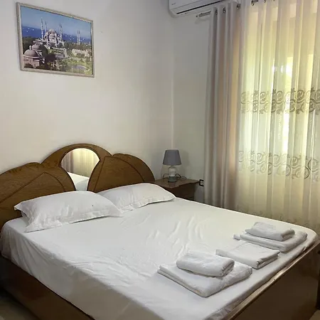 Shtepi Manuel * Sarande
